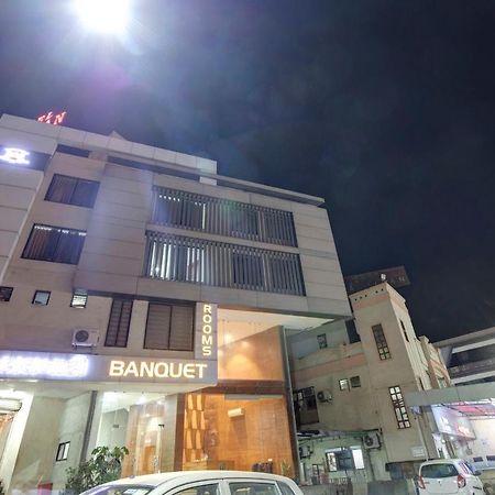 Hotel Navjivan Himatnagar Exterior foto