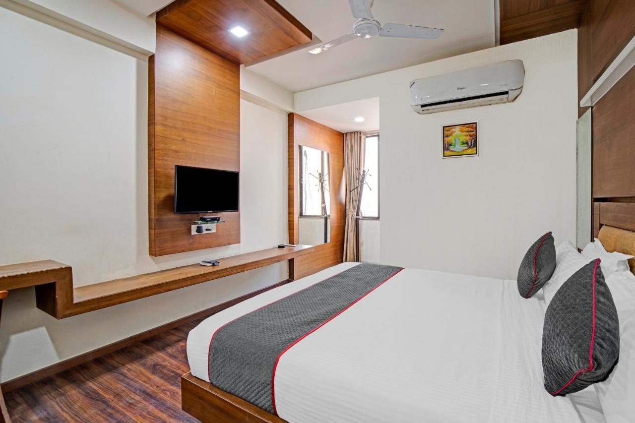 Hotel Navjivan Himatnagar Exterior foto
