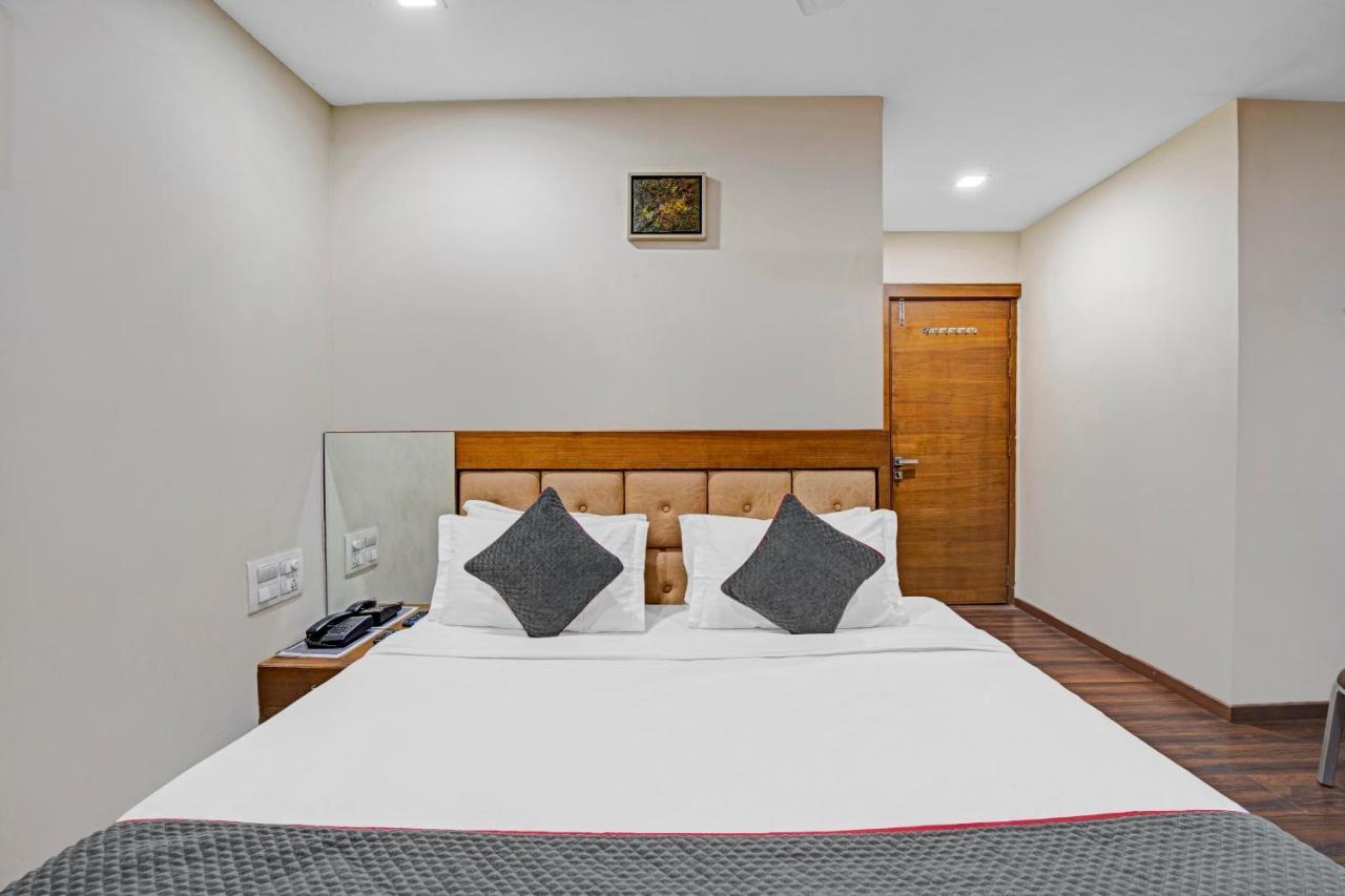 Hotel Navjivan Himatnagar Exterior foto